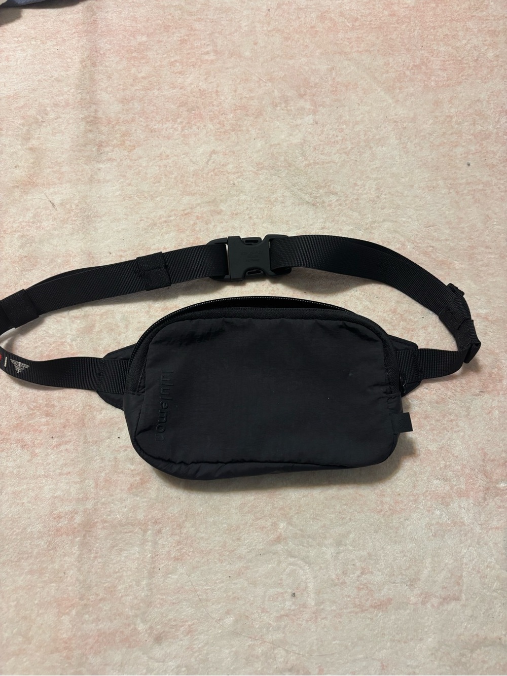Black lululemon belt bag